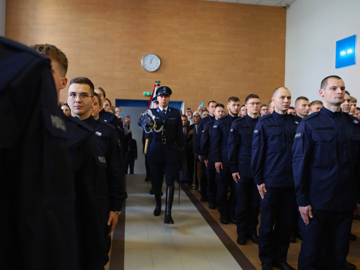 Uroczysta zbiórka w Komendzie Wojewódzkiej Policji w Poznaniu