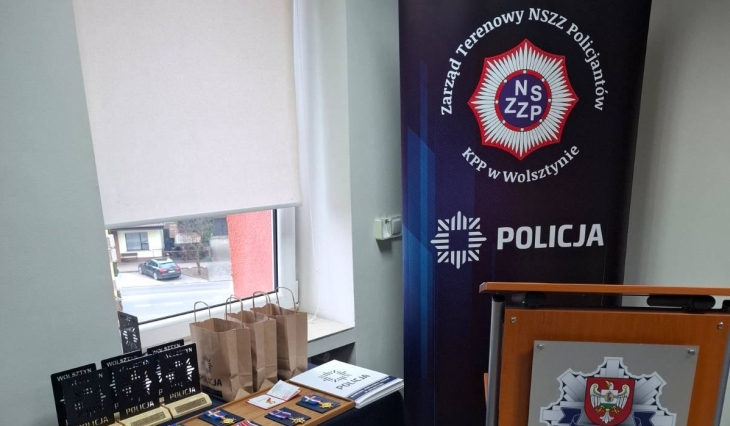 Uroczystość stypendialna i spotkanie świąteczne w Komendzie Powiatowej Policji w Wolsztynie