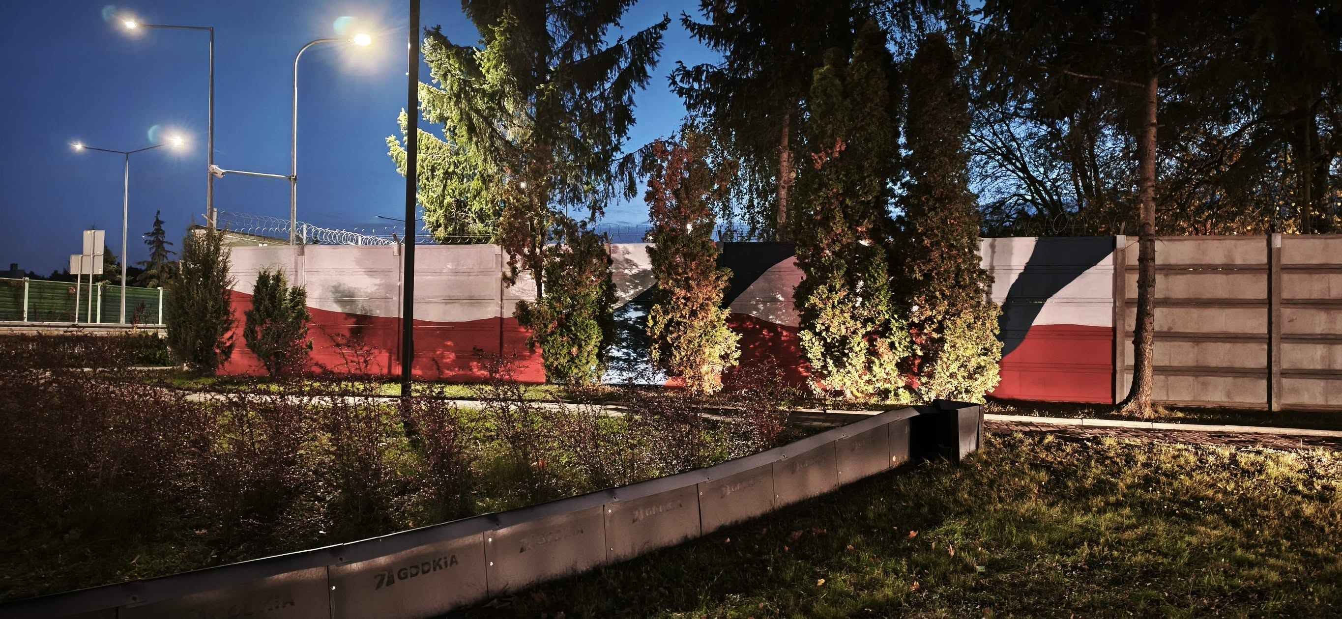 600 metrów policyjnej historii. Wyjątkowy mural powstaje z inicjatywy NSZZ Policjantów w Legionowie